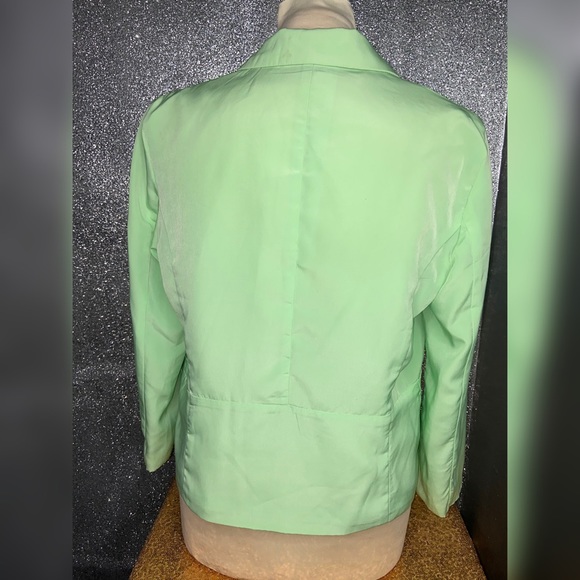 Blazer - Picture 10 of 11